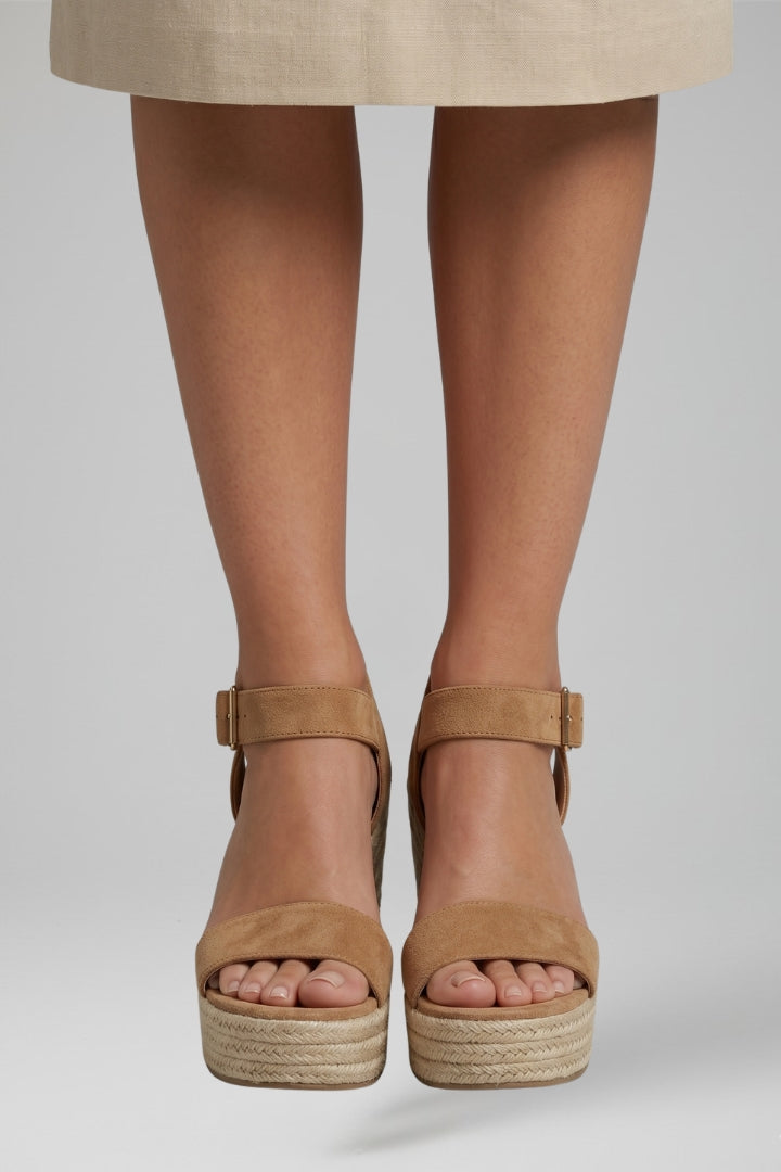 Women's Sandals with Wedge Sole and Buckle Fastening
