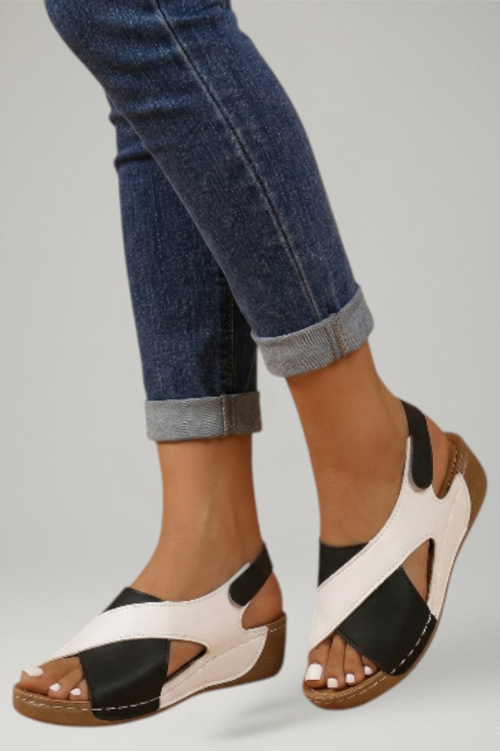 Women's Walking Sandals with Adjustable Straps and Cushioned Insole