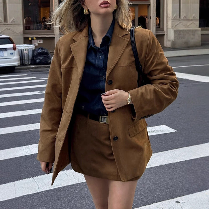 Women's Blazer with Single-Breasted Closure and Solid Design