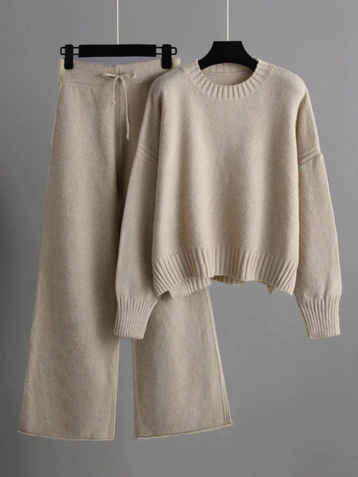 Hannah Classic and Elegant Knitwear - Elena Harper