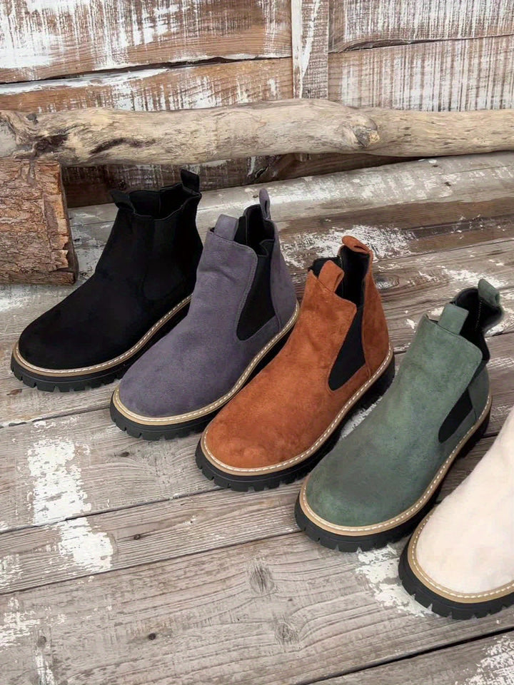 Yvonne Modern and Elegant Chelsea Platform Ankle Boots - Elena Harper
