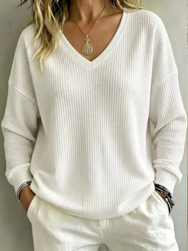 Casual V-Neck Pullover for Women – A Relaxed and Comfortable Style for Everyday Wear