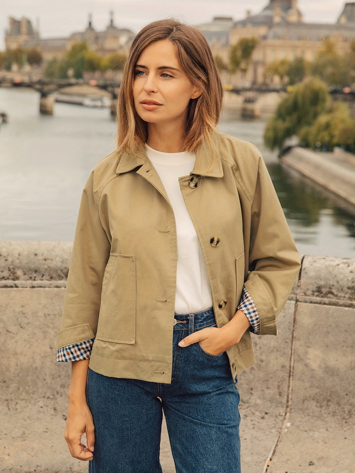 Guiselle Classic Jacket with Collar and Button Placket - Elena Harper