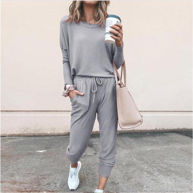 Laura | Modern Comfort and Stylish Women's Tracksuit