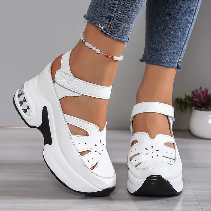 Béatrice™  |  Stable Platform Sandals