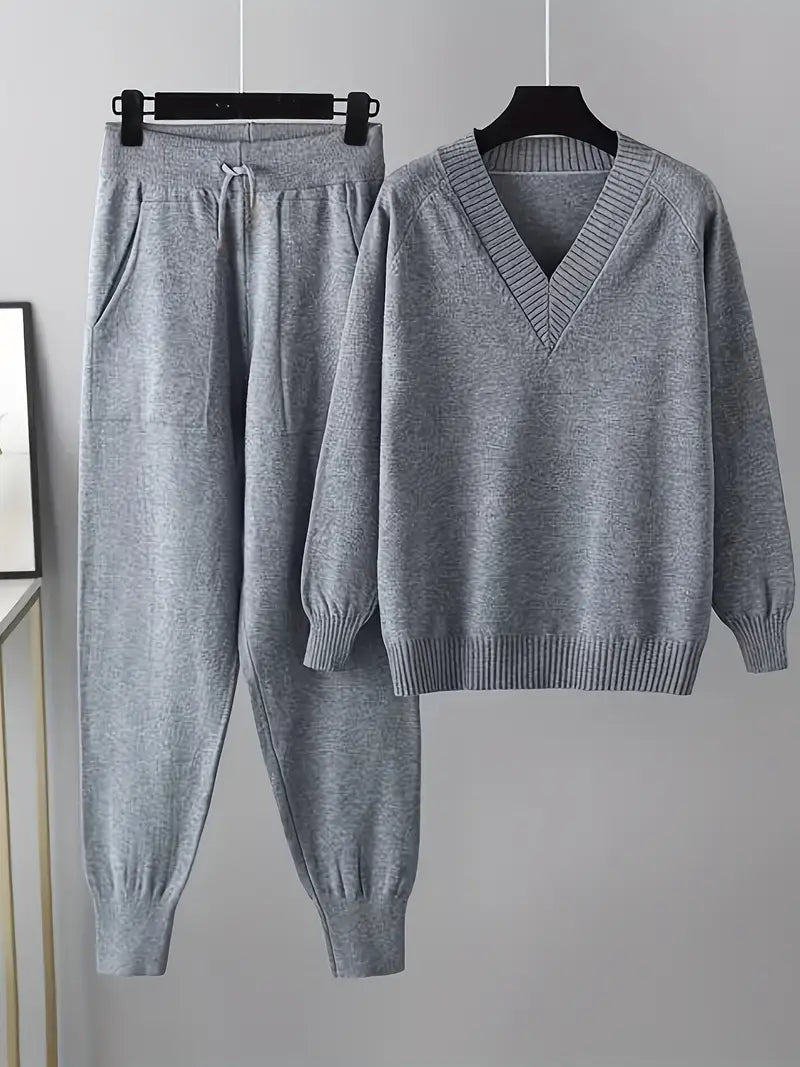 Almute Women's Knit Loungewear Set with V-Neck, view 2 - Elena Harper