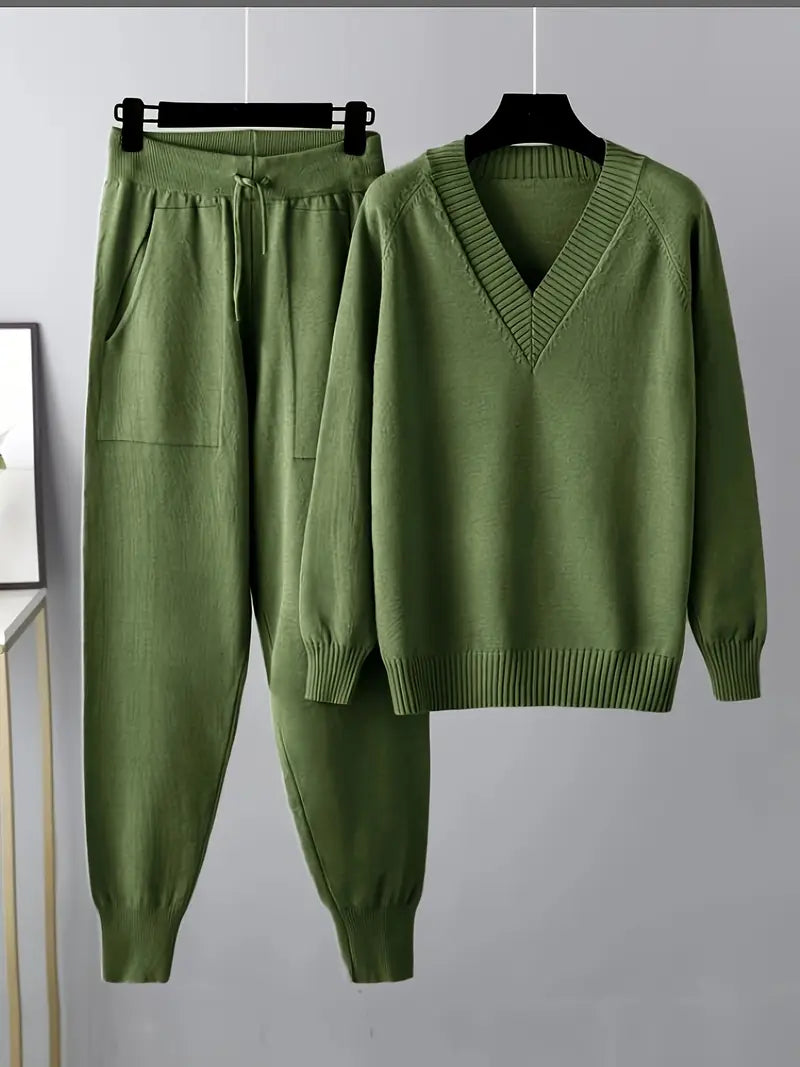Almute Women's Knit Loungewear Set with V-Neck, view 3 - Elena Harper