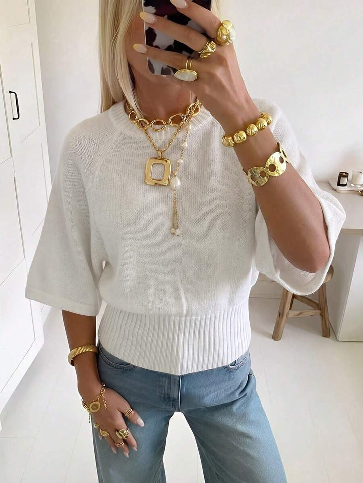 Short women's sweater - Soft and modern