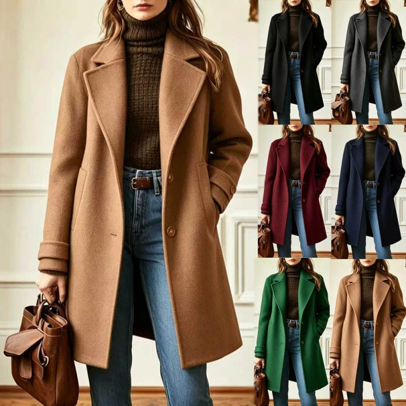 Mid-length women's coat with lapels - Retro and chic