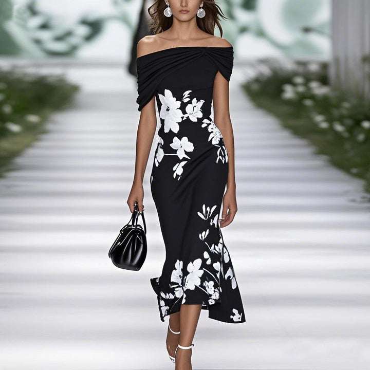 Lucille Elegant floral dress with a comfortable fit, view 3 - Elena Harper
