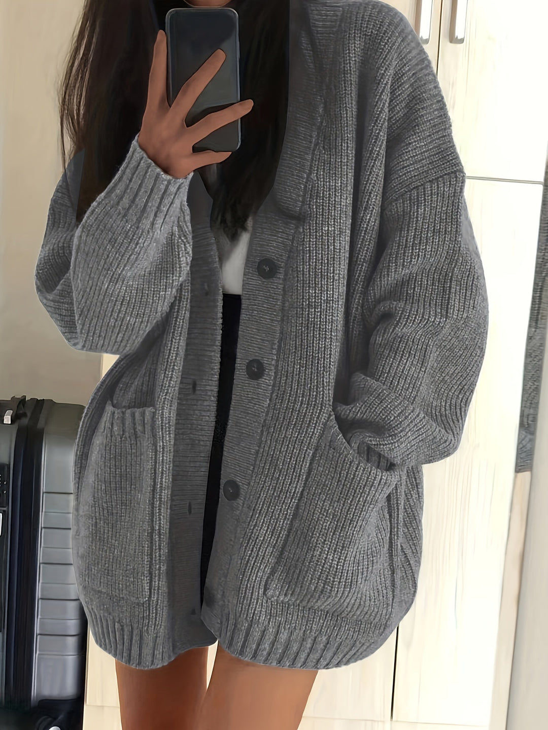 Charlotte - Elegant Oversized Buttoned Cardigan