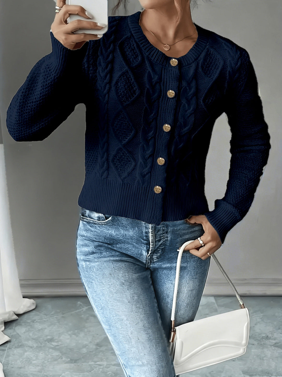 Isabelle - Elegant Twisted Knit Cardigan with Round Neck