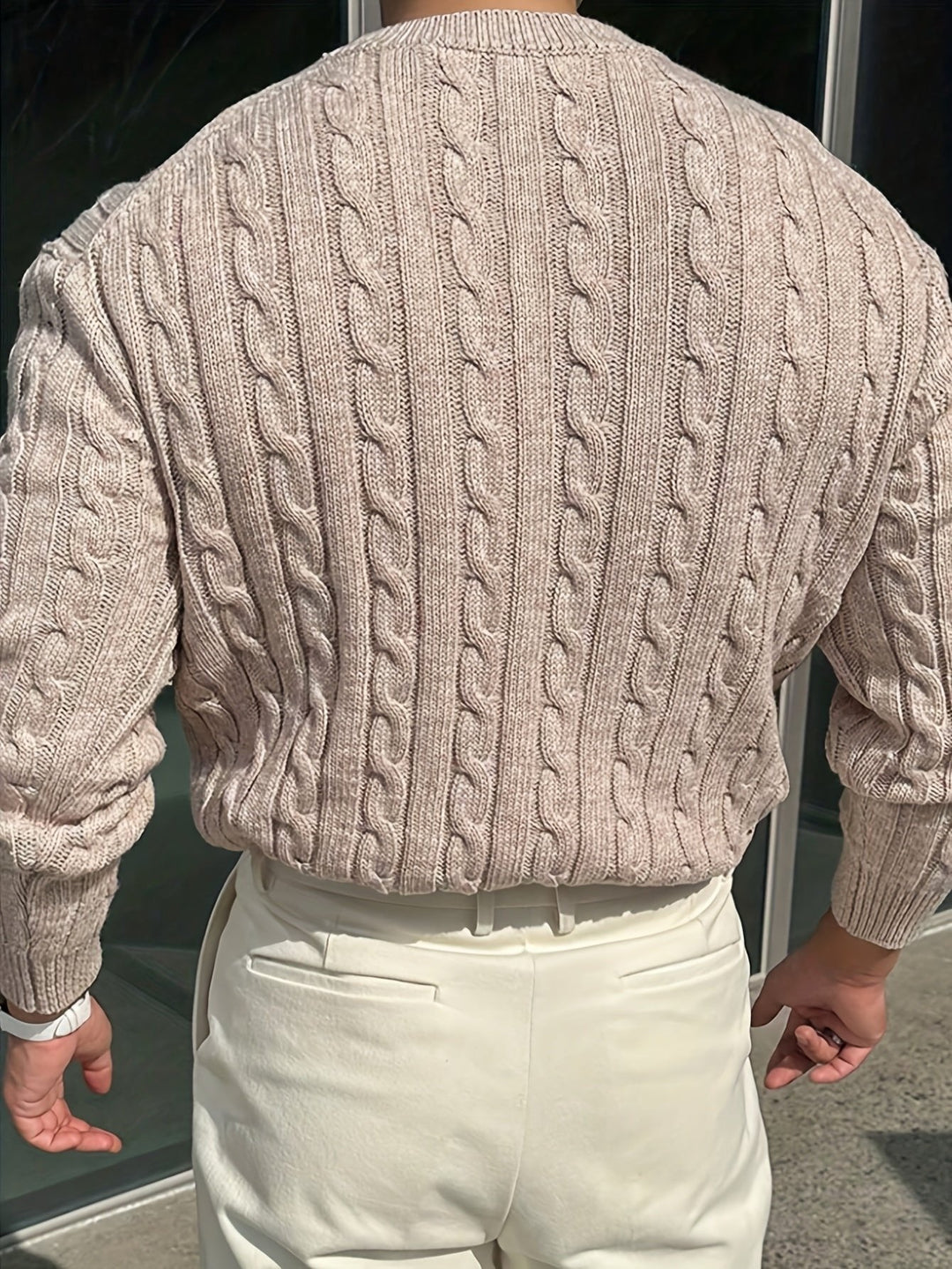 Maxim | Classic and Comfortable Men's Cable Knit Sweater