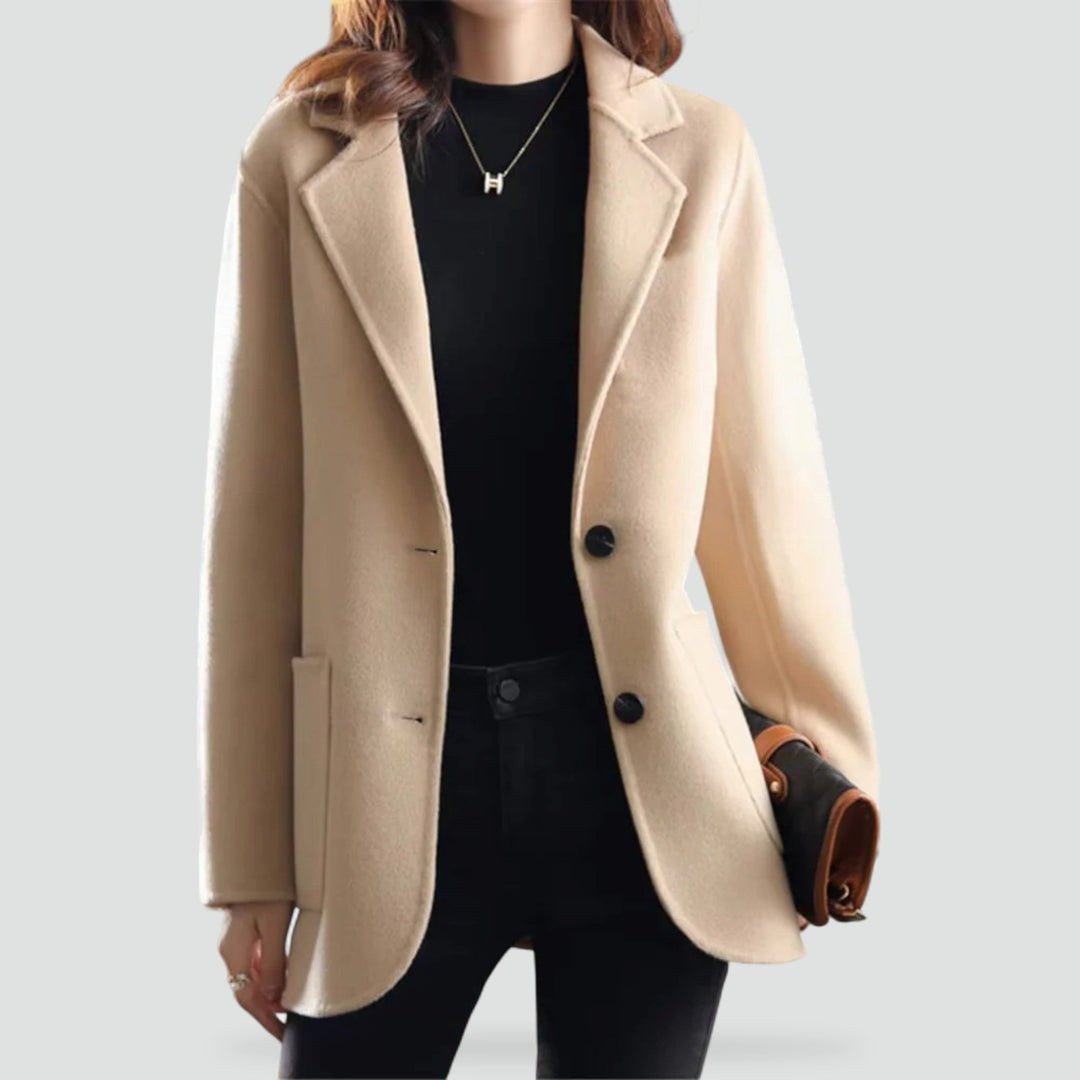 Blazer for Women with Tailored Fit for a Stylish Look