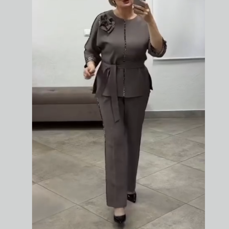 Zandri™  |  Elegant Women's Suit