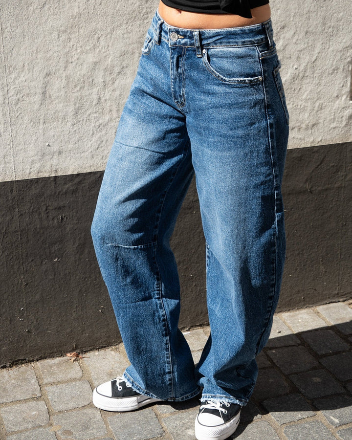 Women's Balloon Fit Jeans with Wide Leg