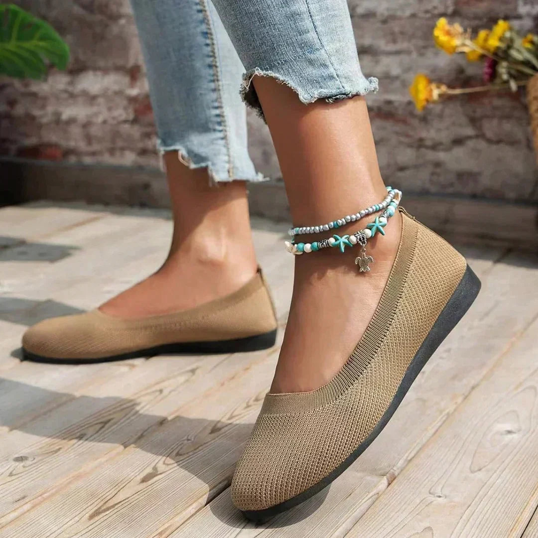 Lara | Slip-On Flat Orthopaedic Shoes with Closed Design