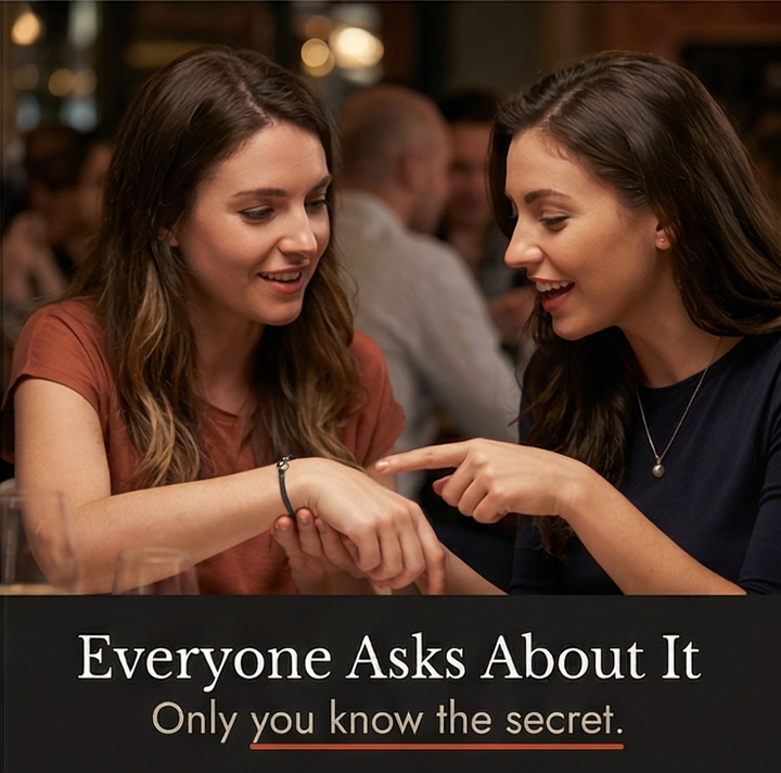 Closelle Hidden Photo Keepsake Bracelet - Elena Harper