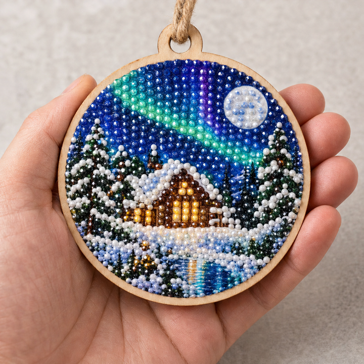 Aurora Keepsake 14-Day Diamond Painting Ornament Kit - Elena Harper