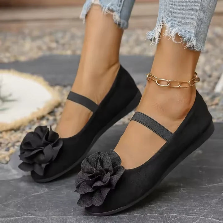 Fleuria | Comfort Ballerina with Elegant Floral Detail