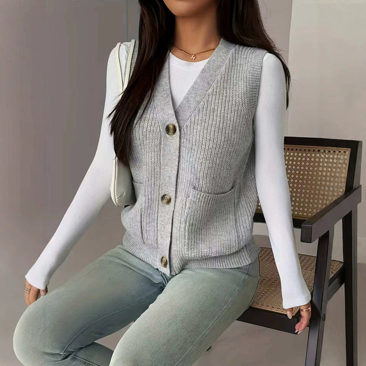 Women's Buttoned Cardigan - Loose and Comfortable