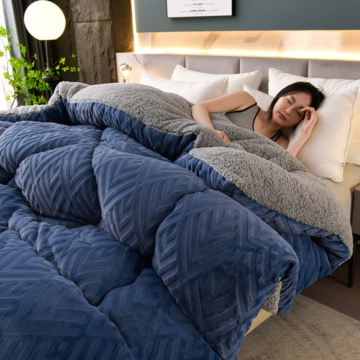 Unisex Ultra-Soft Fleece Blanket - All-Season Comfort