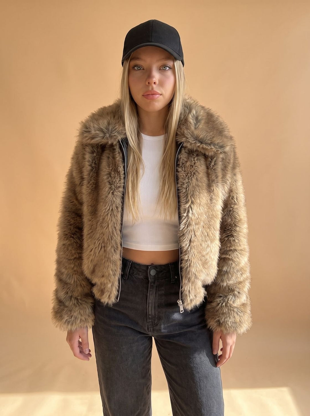 Sophie | Women's Faux Fur Bomber Jacket with Zipper and Ribbed Cuffs