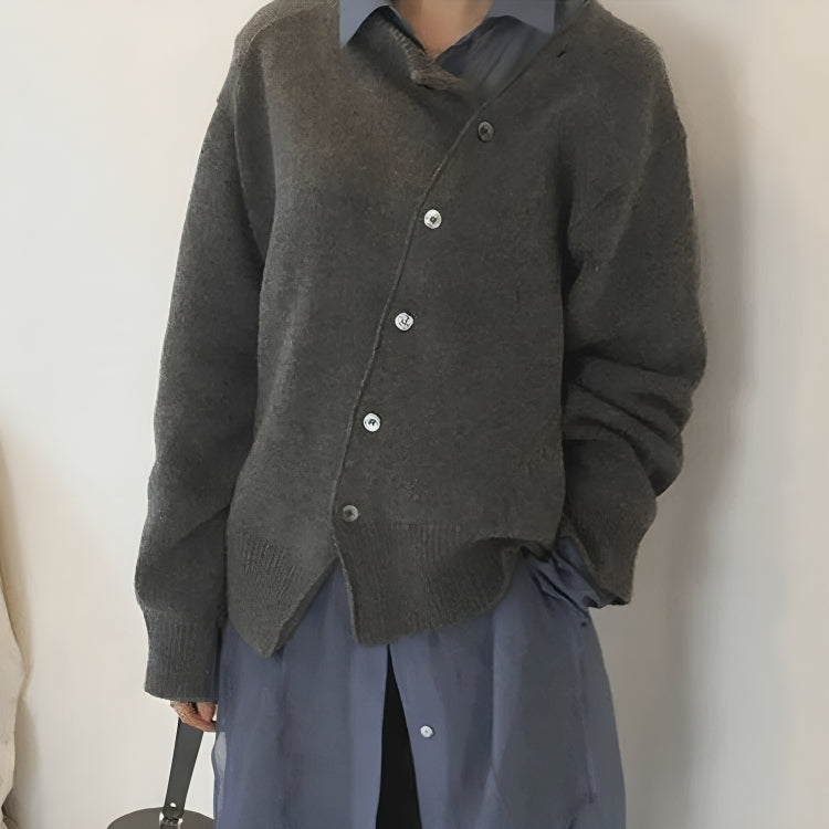 Women's Oversized Knitted Cardigan with Button Closure and Long Sleeves