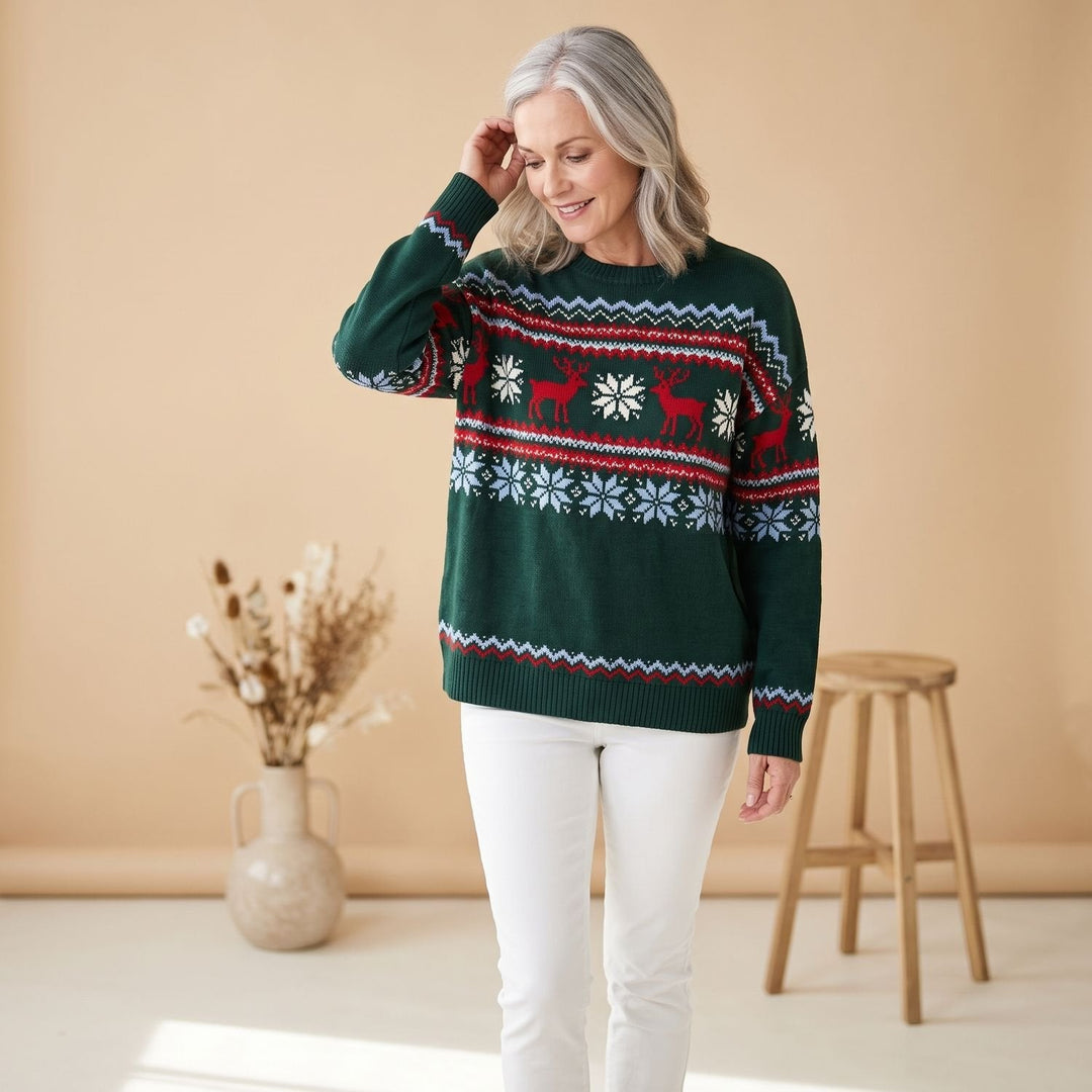 Nina | Women's Oversized Christmas Sweater with Reindeer and Snowflake Pattern