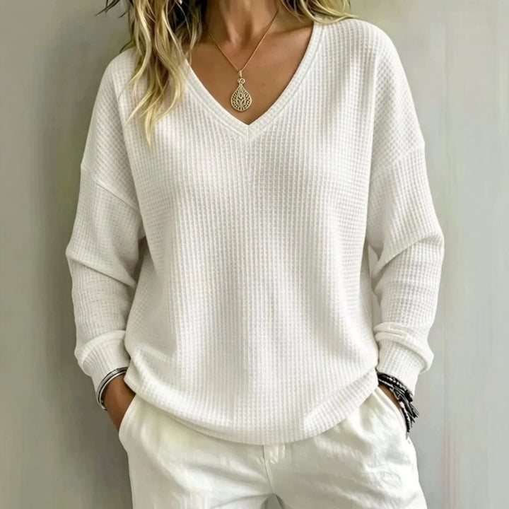 Casual V-Neck Pullover for Women – A Relaxed and Comfortable Style for Everyday Wear