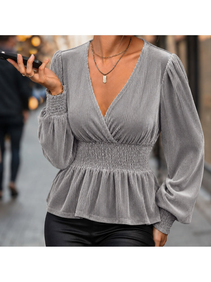 Fluid Women's Blouse with Long Sleeves - Chic and Lightweight