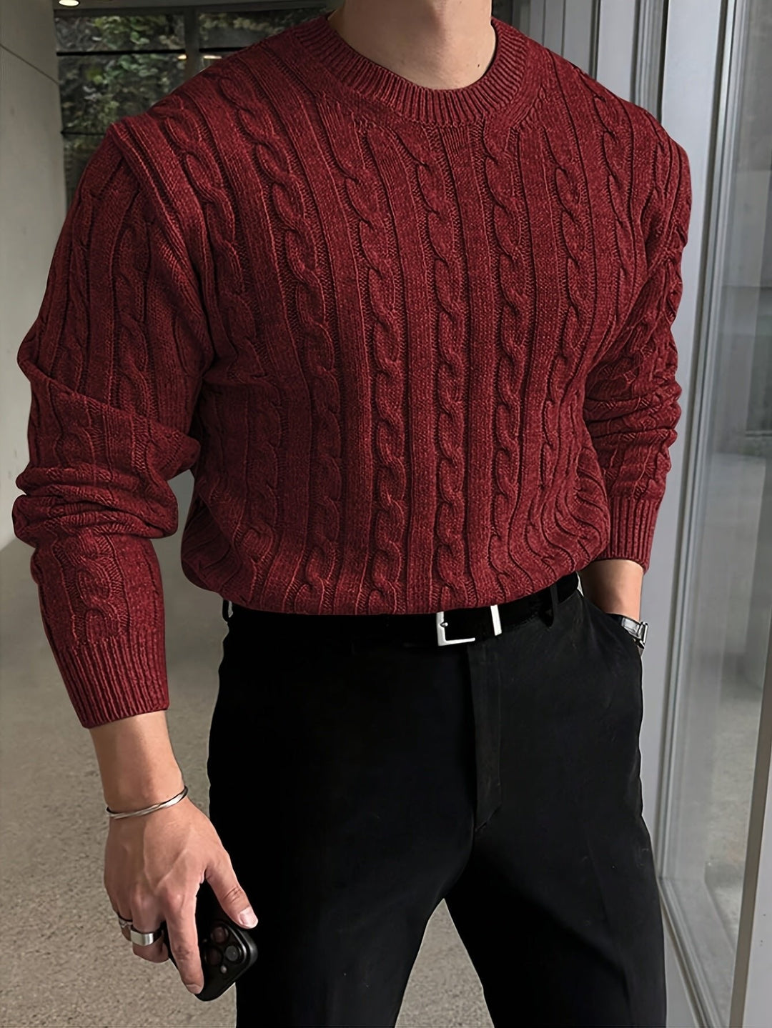 Maxim | Classic and Comfortable Men's Cable Knit Sweater