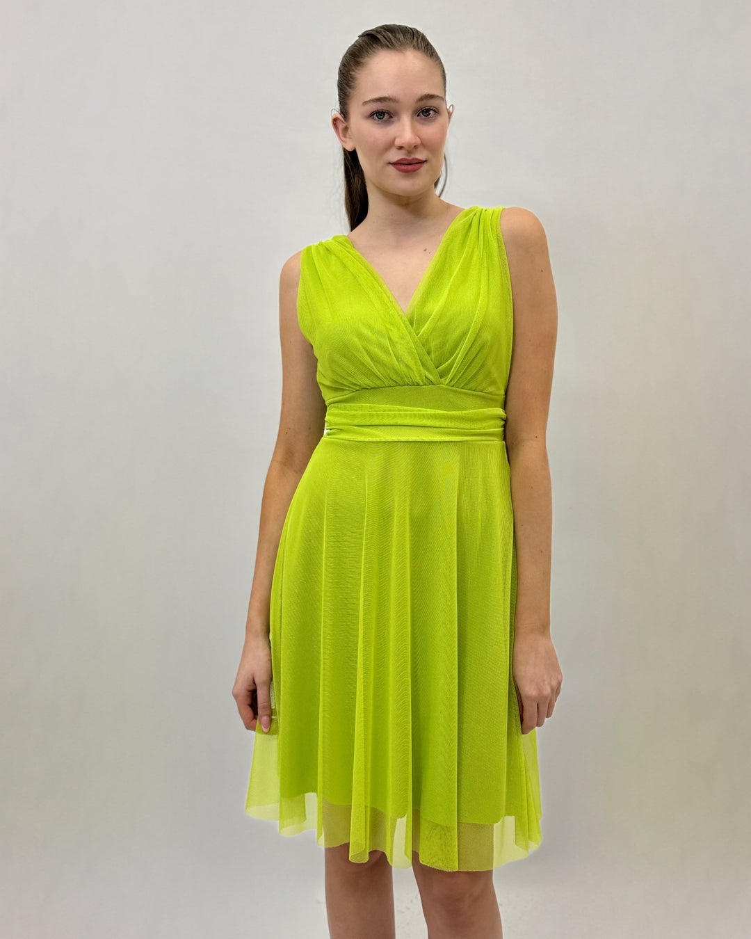 Black Hanneke Short Gaia Dress by Emma & Rose Cape Town, stylish and lightweight women’s abiti with a relaxed fit.