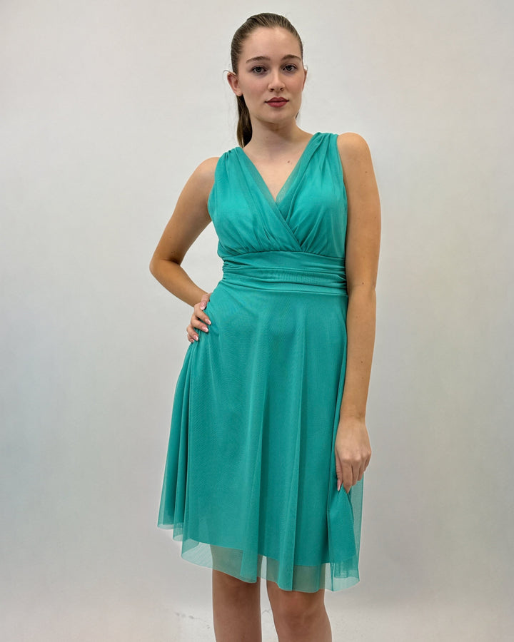 Black Hanneke Short Gaia Dress by Emma & Rose Cape Town, stylish and lightweight abiti with a flattering fit.
