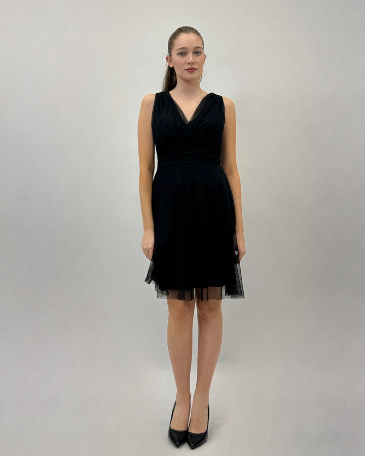 Black Hanneke™ Short Gaia Dress by Emma & Rose Cape Town, stylish casual abiti with a relaxed fit and modern design.