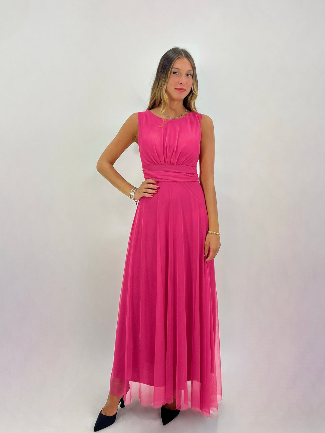 Emma & Rose Cape Town Jolien Arianna dress in black, stylish abiti with elegant fabric and tailored fit, perfect for special occasions.