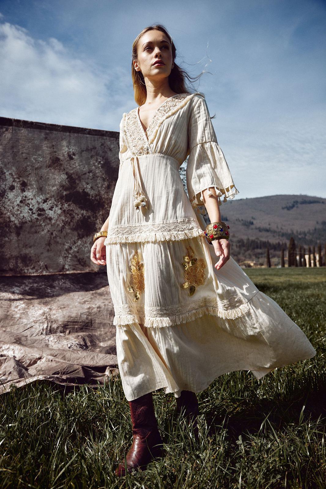 Emma & Rose Cape Town Fleur™ Dafne Dress in elegant fabric, featuring a flowing design and stylish details.