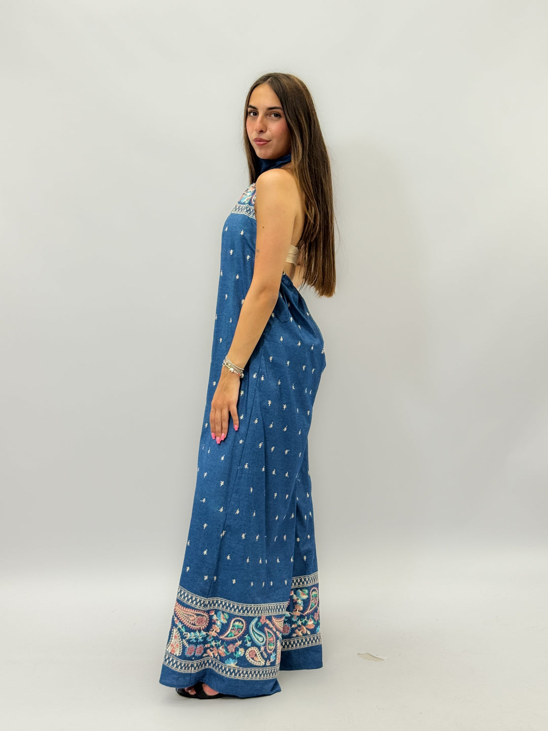 Suné™ jumpsuit pattern by Emma & Rose Cape Town, featuring soft luxurious fabrics and stylish design for elegant abiti.