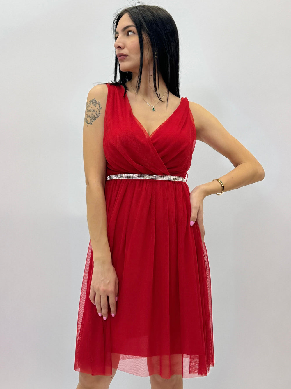Fuchsia Giorgia flowing dress by Emma & Rose Cape Town, elegant abiti with soft fabric and stylish design, displayed on a mannequin.