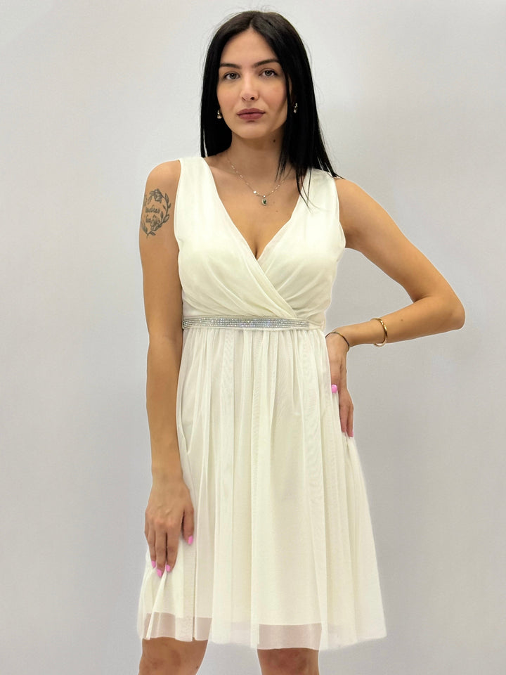 Fuchsia Giorgia flowing dress by Emma & Rose Cape Town, lightweight abiti with a graceful, flowing silhouette and vibrant color.
