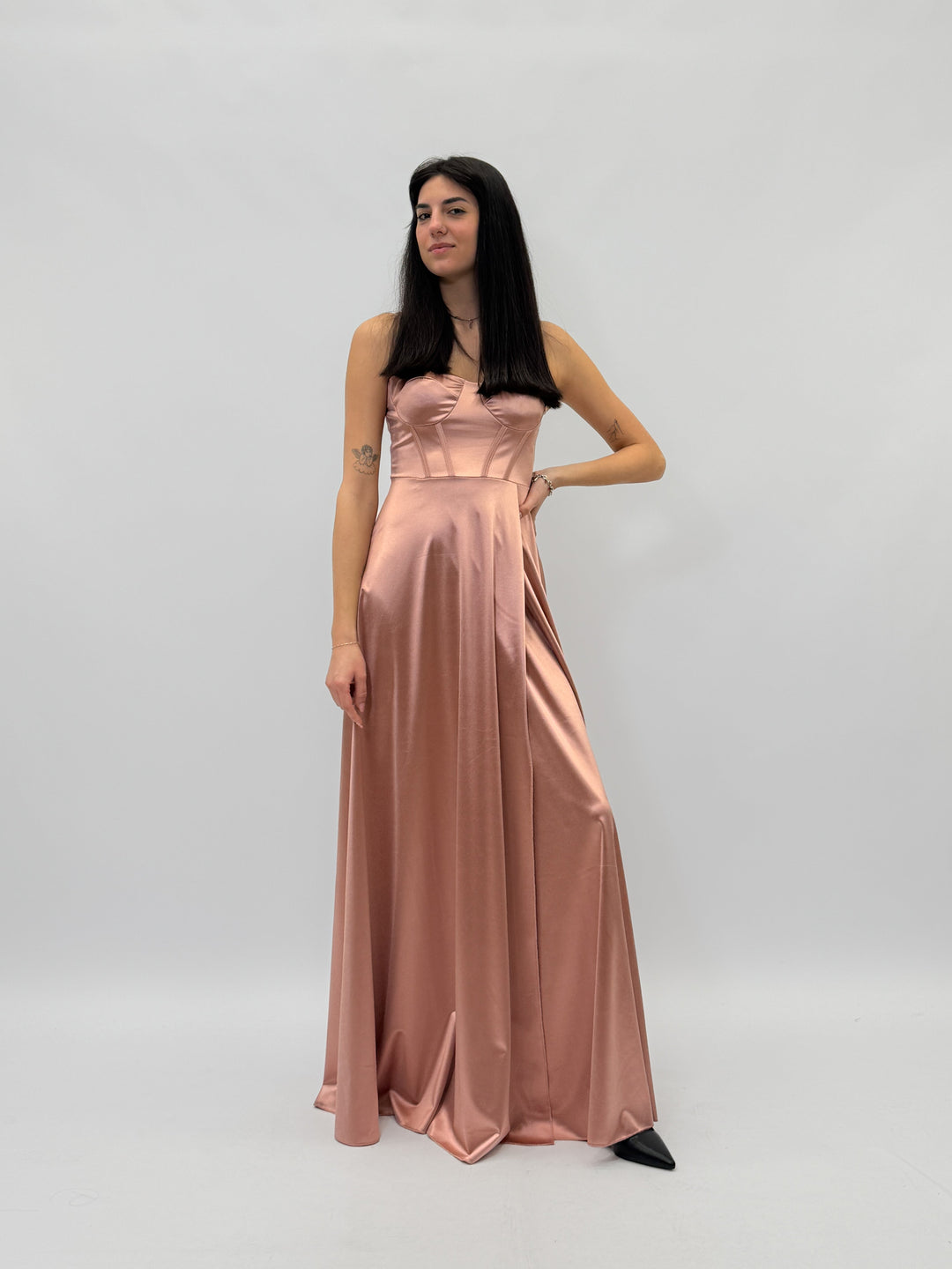 Fuchsia Vanessa™ flowing dress by Emma & Rose Cape Town, lightweight abiti with elegant drape and vibrant color.