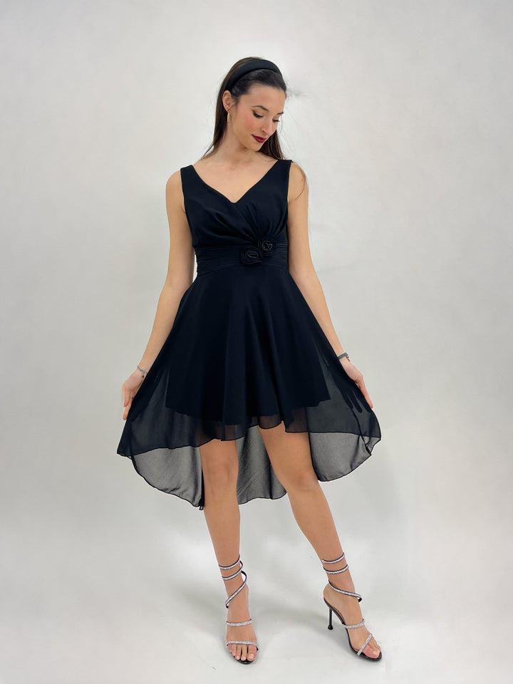 Green Moana™ flowing dress by Emma & Rose Cape Town, lightweight and elegant abiti with a breezy, flowing design.