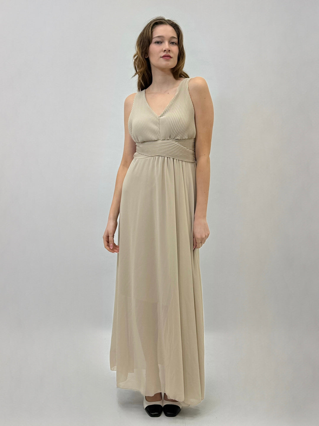 Light blue Daniëlle Dalila dress by Emma & Rose Cape Town, elegant abiti with flowing fabric and stylish design.