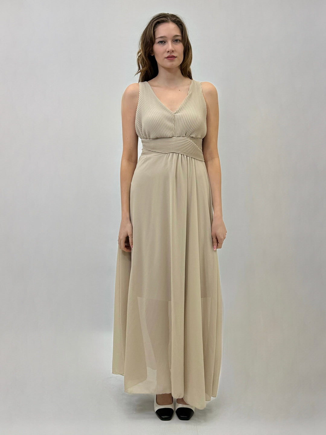 Light blue Daniëlle Dalila Dress by Emma & Rose Cape Town, elegant women's abiti with flowing fabric and stylish design.
