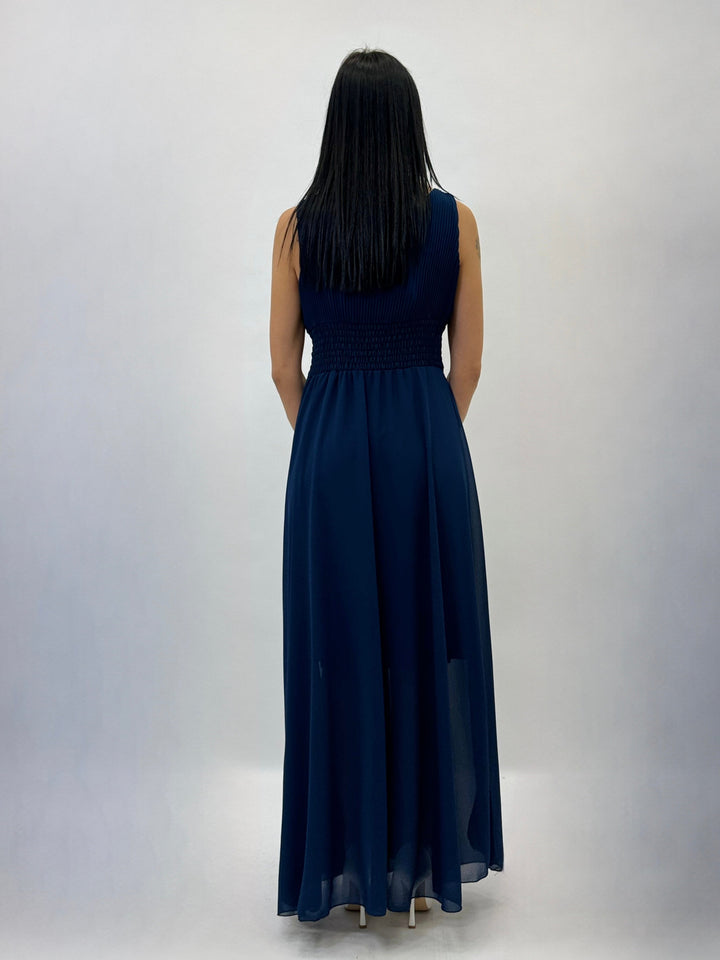 Light blue Daniëlle Dalila dress by Emma & Rose Cape Town, elegant flowy abiti with delicate fabric and stylish design.