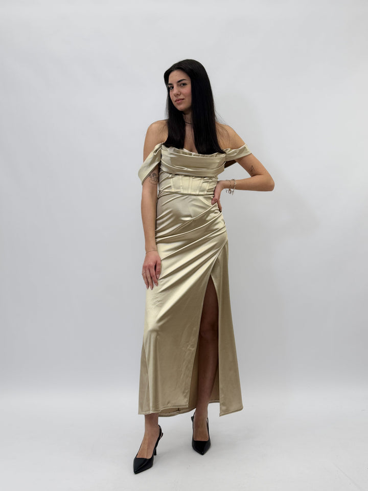Pink Melanie flowing dress by Emma & Rose Cape Town, elegant abiti with lightweight, flowing fabric and stylish design.