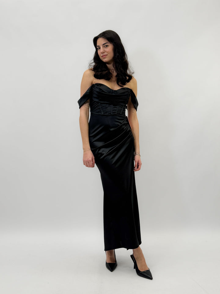 Pink Melanie flowing dress by Emma & Rose Cape Town, elegant abiti with soft fabric and a graceful silhouette.