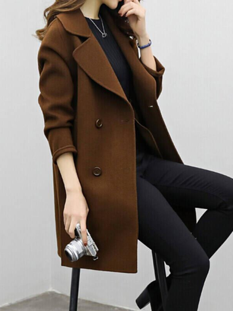 Emma & Rose Cape Town Pol™ elegant army green coat, tailored fit with classic collar and button closure, stylish winter outerwear.