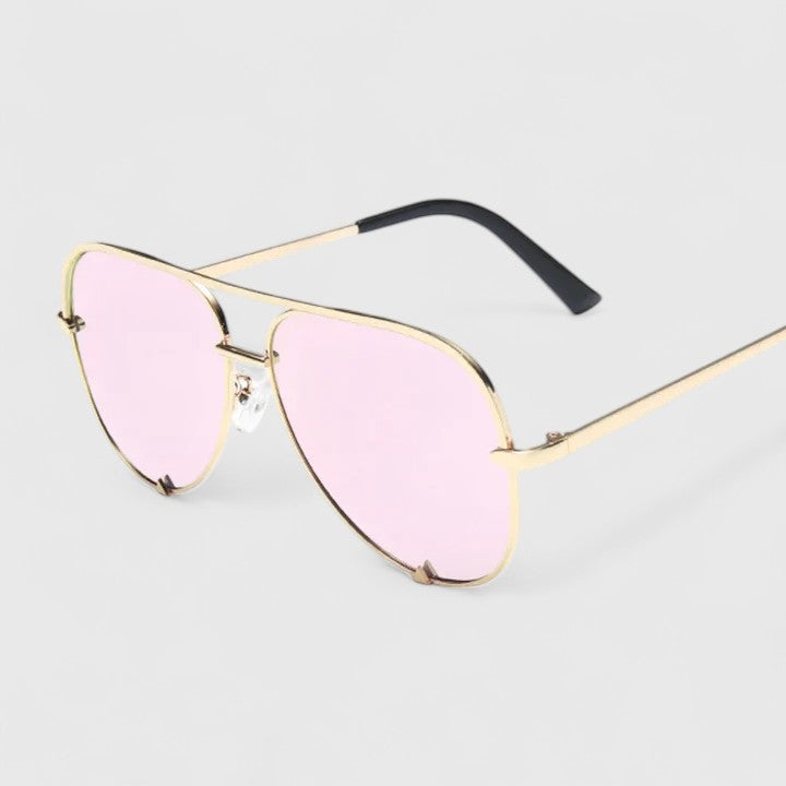Black and blue Tynzlee™ elegant sunglasses by Emma & Rose Cape Town with stylish frame and tinted lenses.