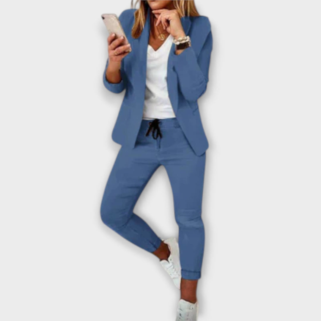 Emma & Rose Cape Town Lyselle™ elegant blazer set in blue, featuring a tailored blazer and matching pants.